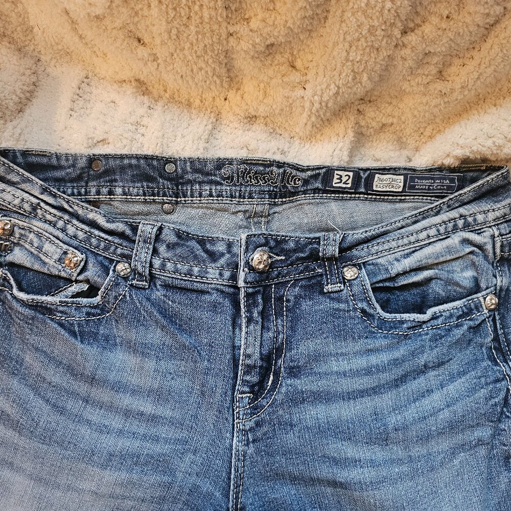 Womens Miss Me crop jeans